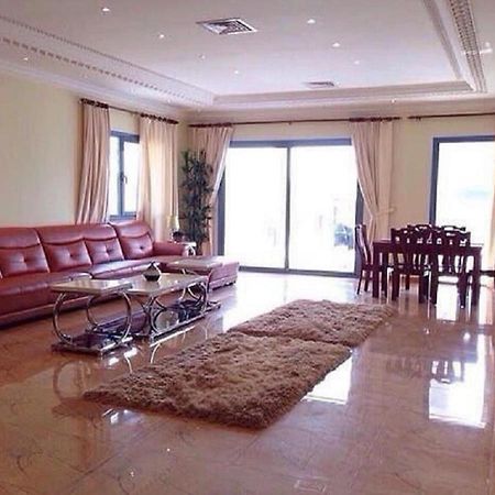 منتجع اليال Alyal Resort Al Khiran Luaran gambar