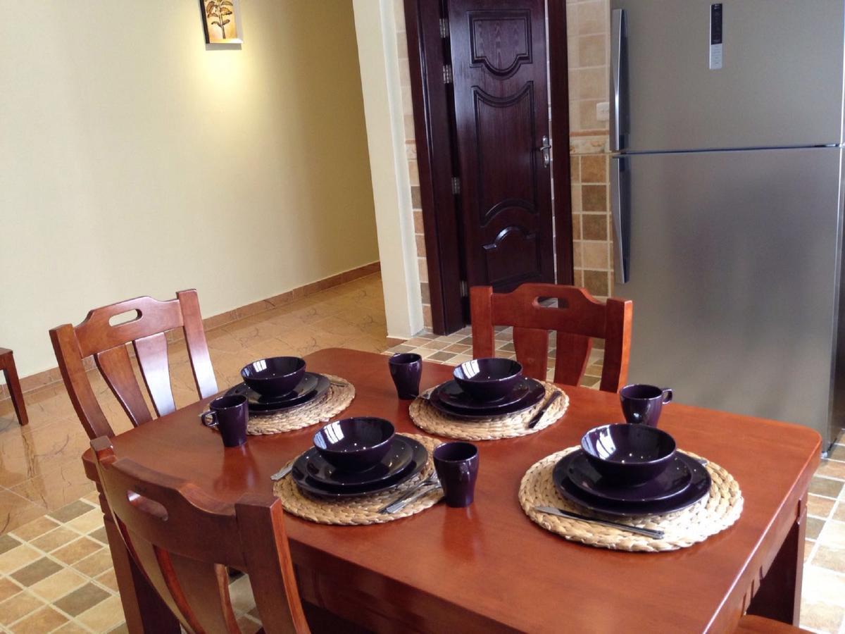 منتجع اليال Alyal Resort Al Khiran Luaran gambar